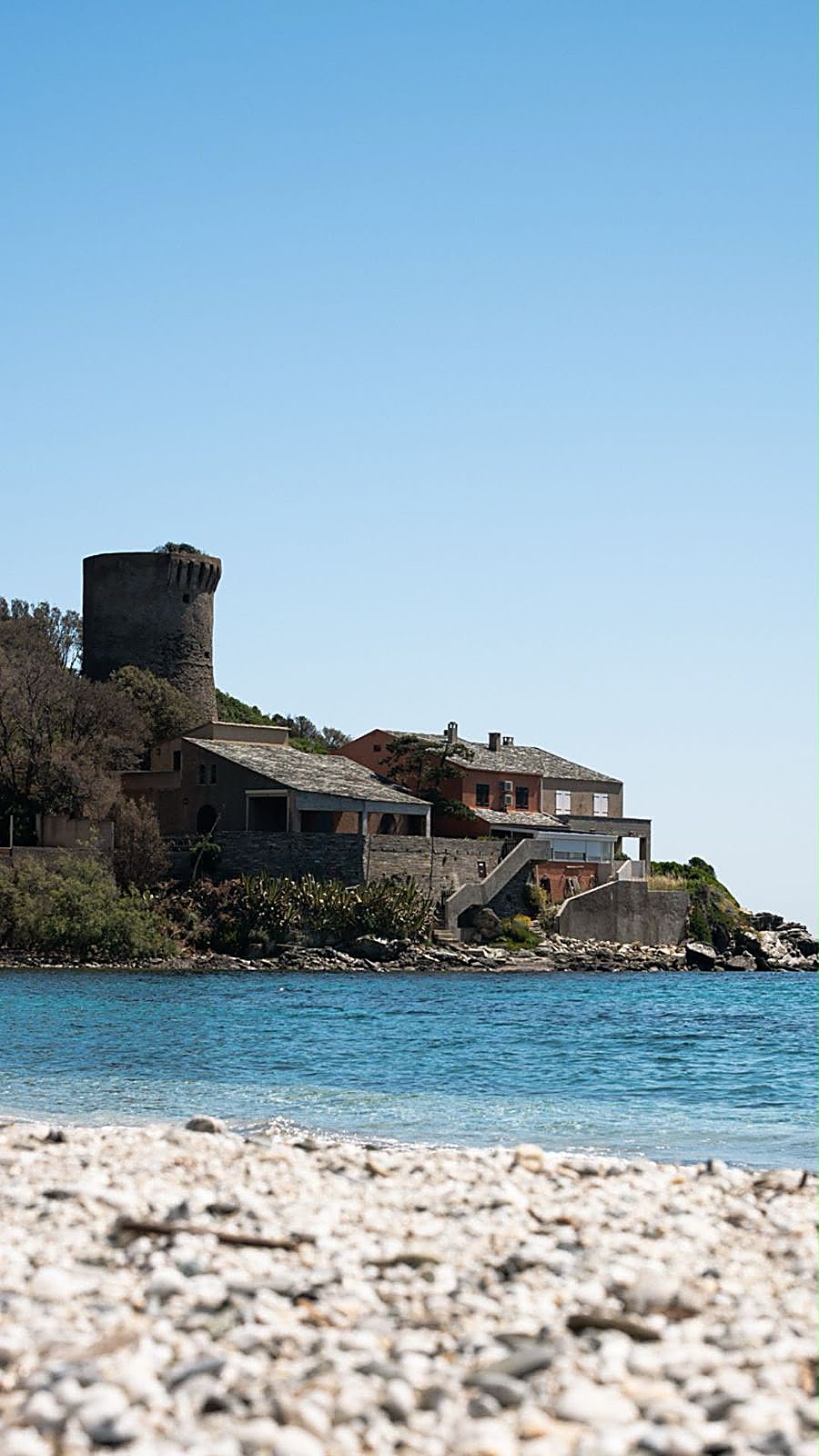 La tour génoise au-dessus de la Marine de Meria